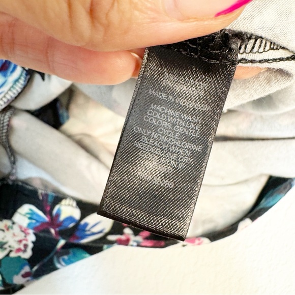 Express Black Floral cotton Mini Skirt womans M - Picture 5 of 7